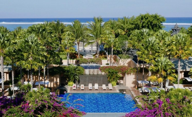 The Mulia Bali: Keindahan, Kemewahan, dan Kenyamanan di Tepi Pantai Nusa Dua