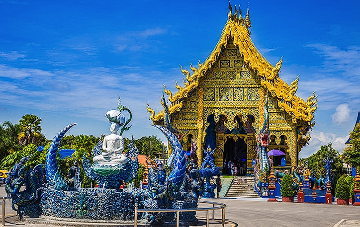 Keindahan Mistis Wat Rong Suea Ten (Blue Temple), Chiang Rai, Thailand