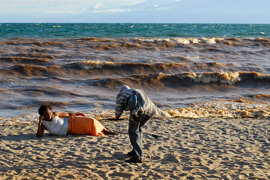 The Saga Beach, Burundi: Sebuah Pantai yang Menawarkan Keindahan Danau dan Keseruan Aktivitas Air