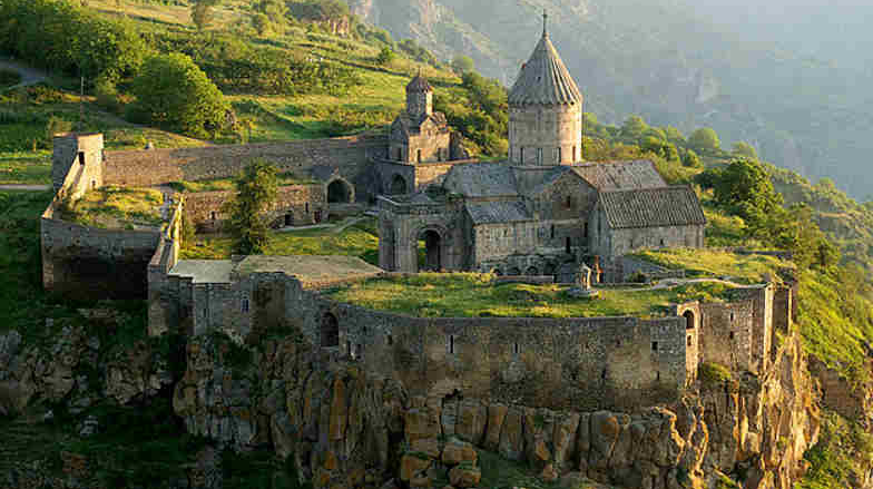 Bafageh Tour and Travel